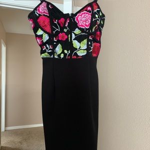 FLORAL EMBROIDERED DRESS